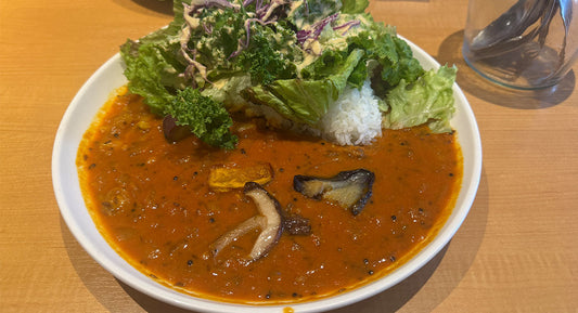 A Local Lunch Spot in Ryogoku ❘ Delicious Curry Just Across from MERI