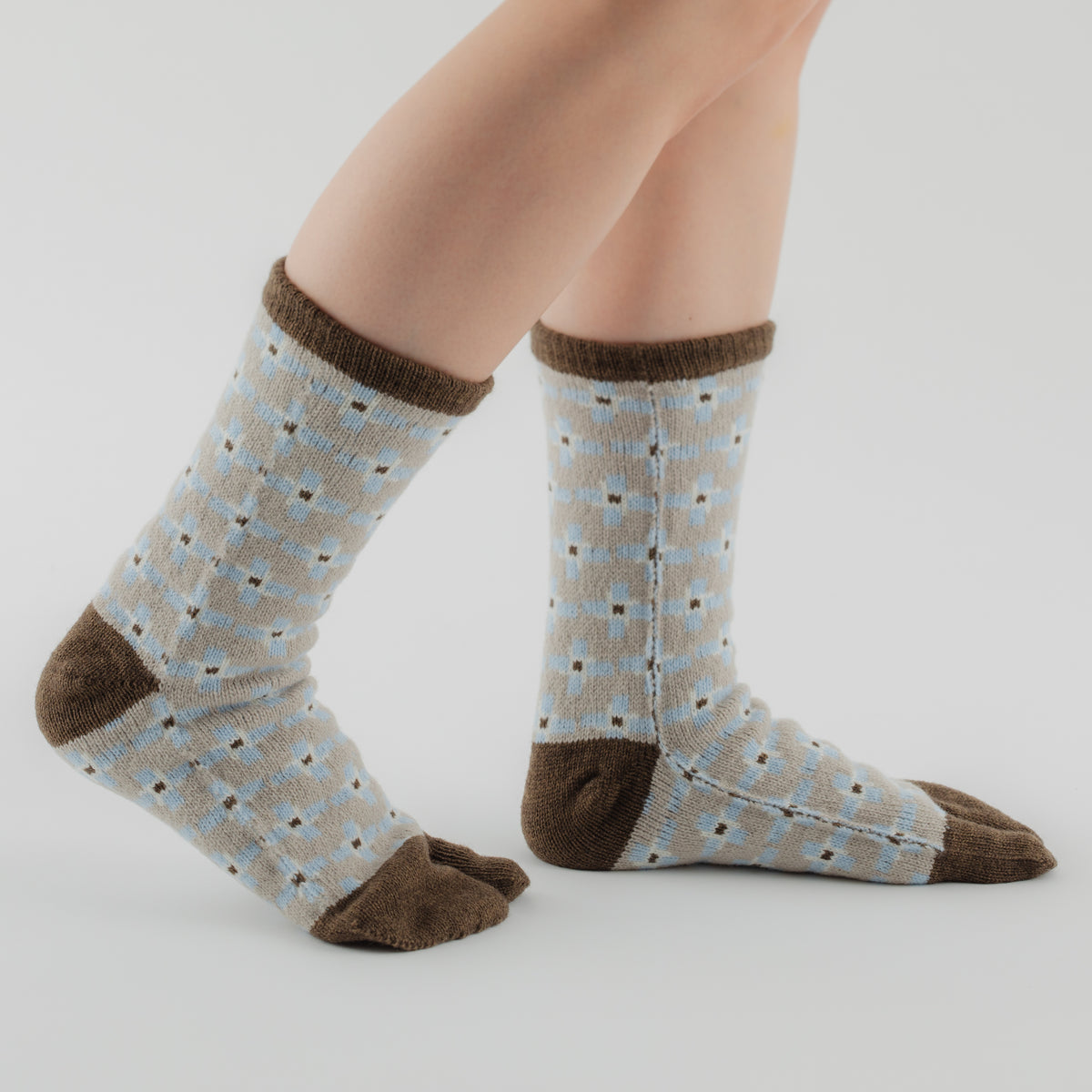 Tuuli Tabi Socks 【Brown】